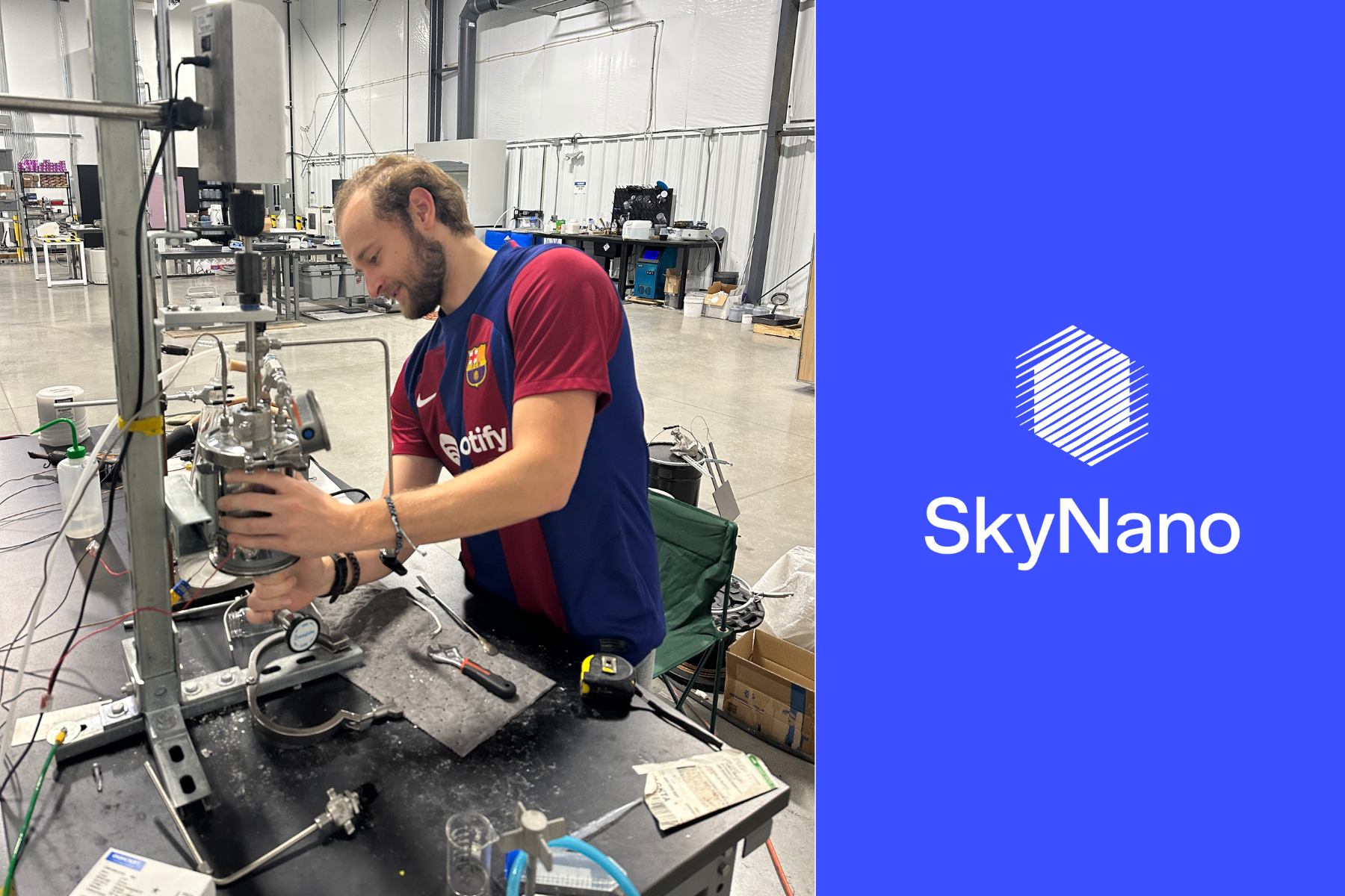 Researcher at SkyNano studying CO2 uptake.